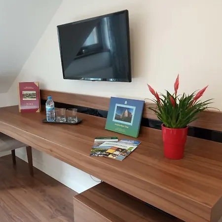 Κατάλυμα σε φάρμα Ranczo Czerwony Mlyn & *