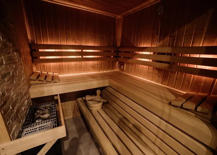 مزرعة للإقامة Ranczo Czerwony Mlyn & Zdow