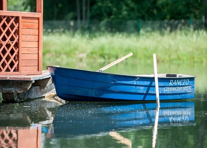 Ranczo Czerwony Mlyn & مزرعة للإقامة *