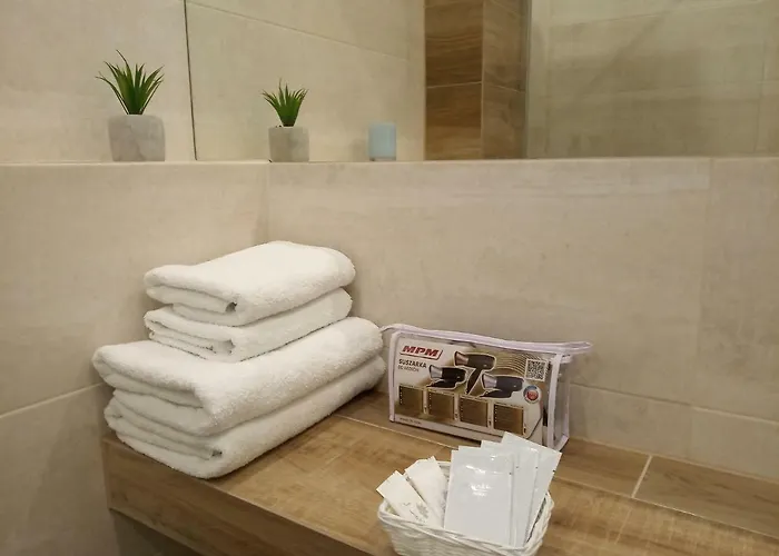 Ranczo Czerwony Mlyn & مزرعة للإقامة Zdow